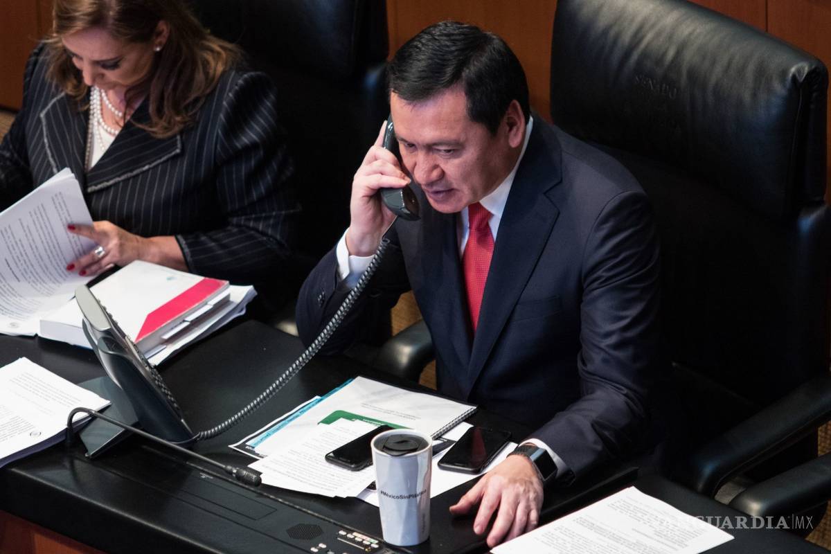 FGR va contra exfuncionarios de Osorio Chong; solicita 19 órdenes de aprehensión