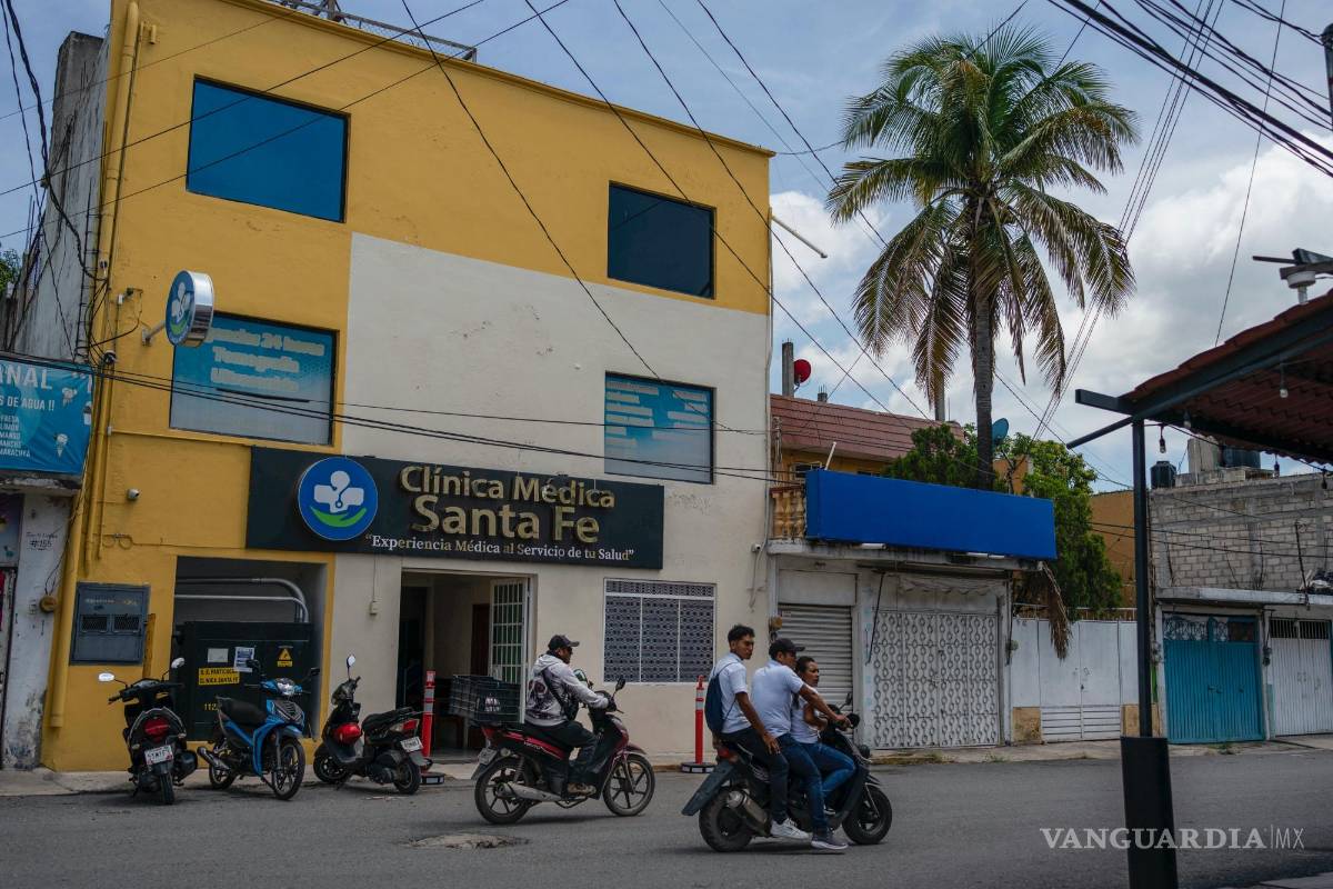 $!La Clínica Médica Santa Fe. Los sobrevivientes fueron trasladados inicialmente ahí pero después, en taxi, al hospital más cercano al escuchar que llegaba la policía.