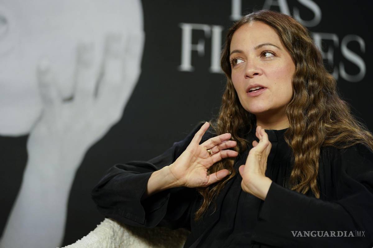 $!La cantautora mexicana Natalia Lafourcade durante una entrevista con The Associated Press en Nueva York.