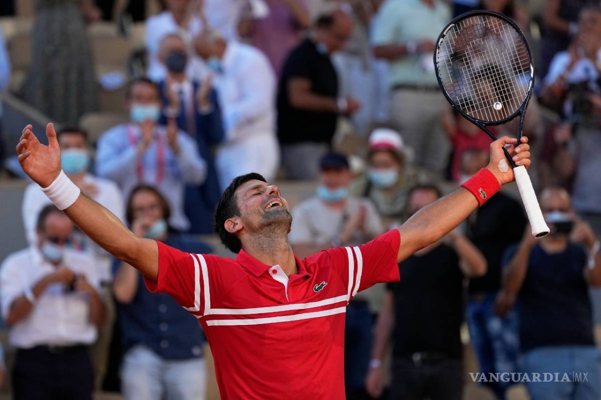 Djokovic muestra su grandeza y se corona en Roland Garros