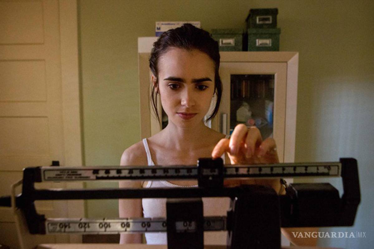 'Hasta los huesos', la película de Netflix sobre anorexia que hereda la polémica de 'Por 13 razones'