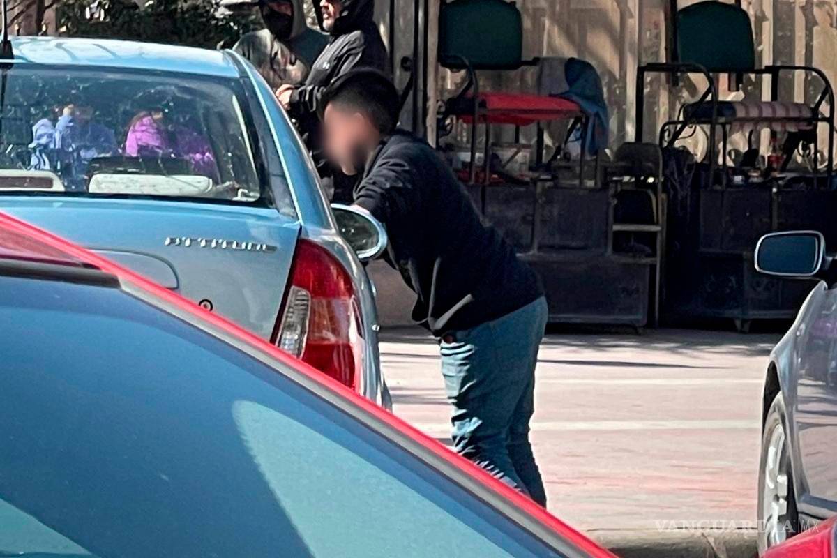 $!Activistas consideran que los niños y niñas “se acostumbran” a trabajar, mientras que los adultos los utilizan para generar más dinero al momento de pedir dinero.