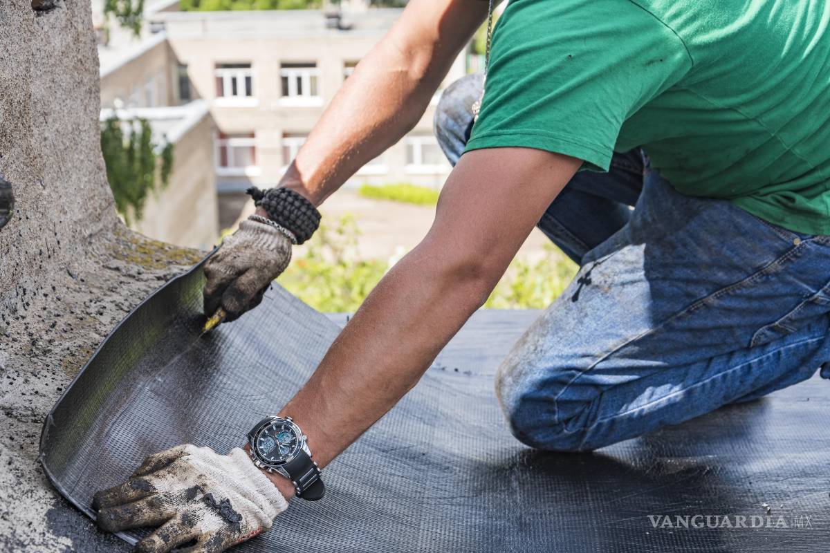 ¿Se puede impermeabilizar si está lloviendo? Descubre cuándo y cómo hacerlo sin dañar tu casa