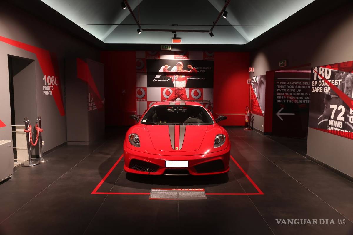 $!A cinco años del accidente, el Museo Ferrari abre la exhibición "Michael 50"