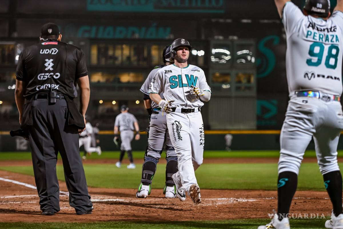 $!Los Saraperos de Saltillo se quedaron con el Clásico del Norte tras vencer 6-2 a los Sultanes de Monterrey en el tercer y decisivo juego disputado en el Estadio Francisco I. Madero.