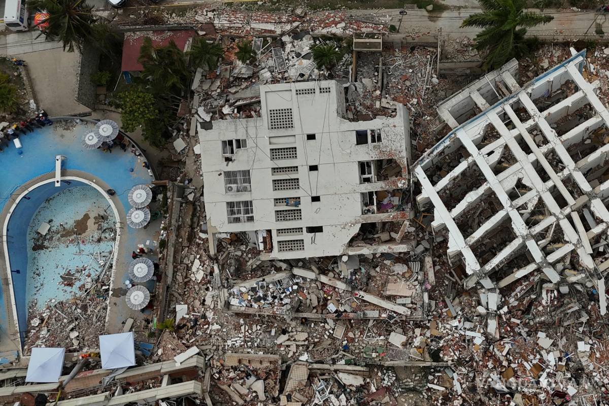 $!Edificios que se derrumbaron durante los dos terremotos recientes, en La Guaira, Venezuela.