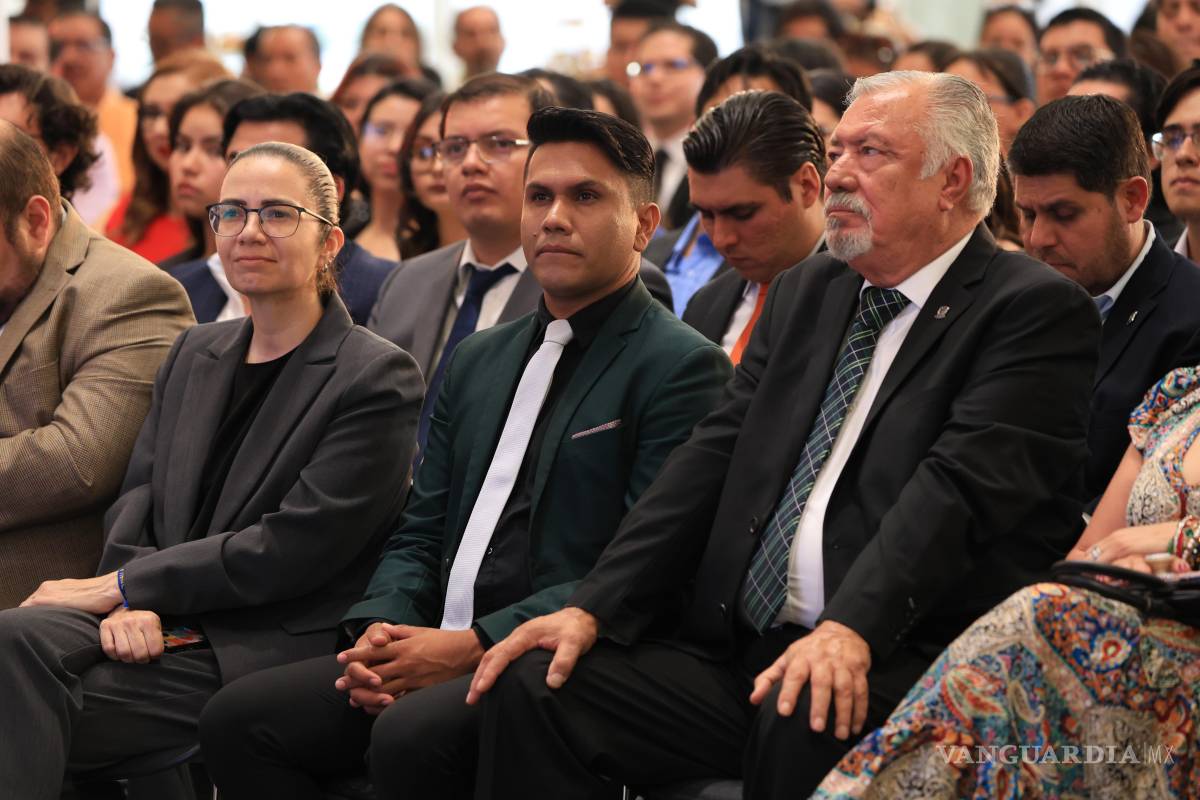 $!Reconoce UAdeC a 102 estudiantes con presea Lobo 2025