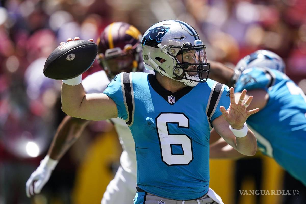 Panthers eligen a su quarterback titular para inicio de temporada
