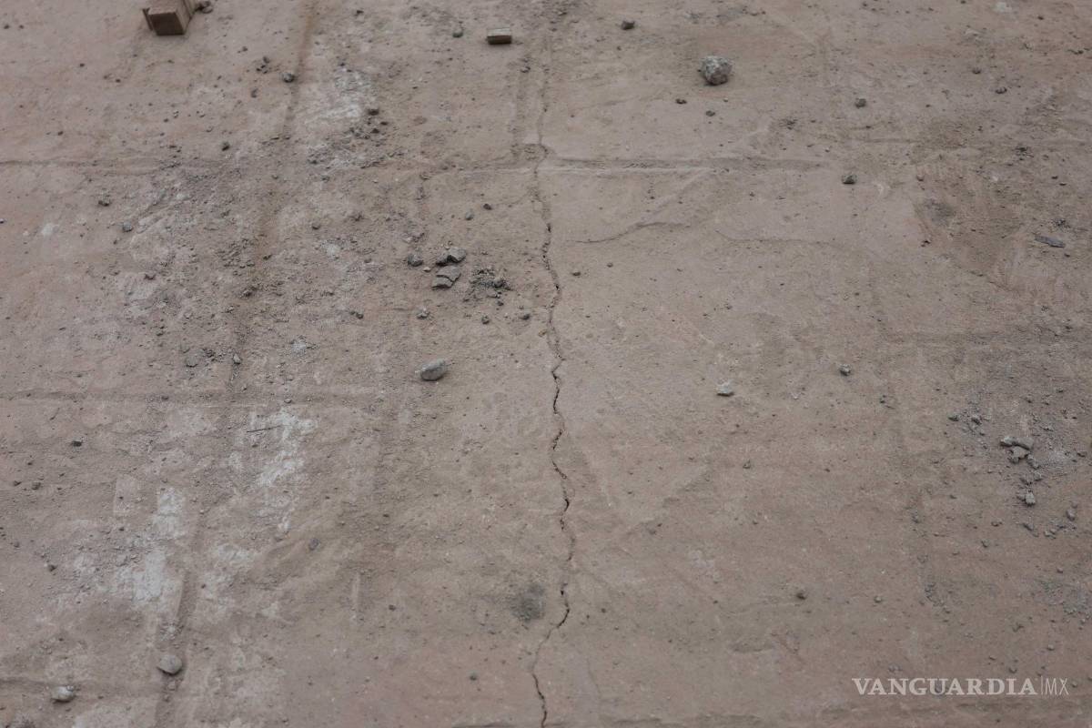 $!La obra en General Cepeda, cuyo costo supera los 27 millones de pesos, ha sido criticada por retrasos y fallas estructurales visibles antes de su entrega.