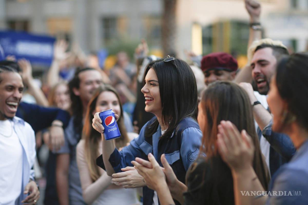 La carrera de Kendall Jenner, en peligro por un anuncio de Pepsi