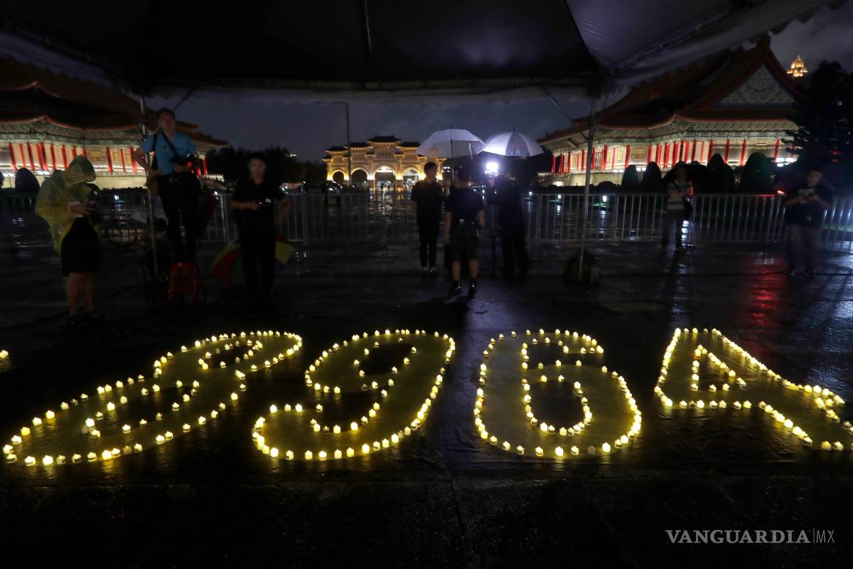 $!Una vigilia en la Plaza de la Democracia para conmemorar el 37.º aniversario de la represión contra el movimiento prodemocrático en la Plaza de Tiananmen.