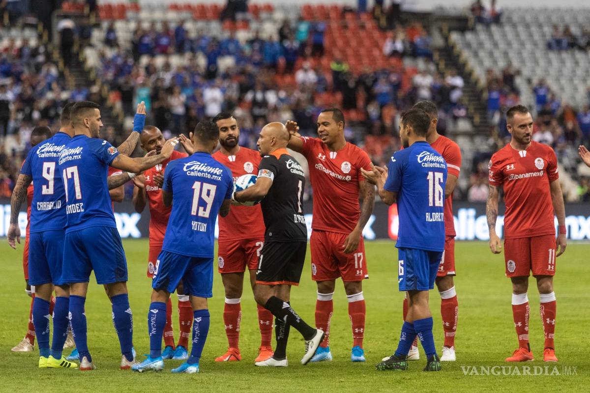 $!¿Y la afición? Cruz Azul es uno de los equipos que menos gente lleva al estadio