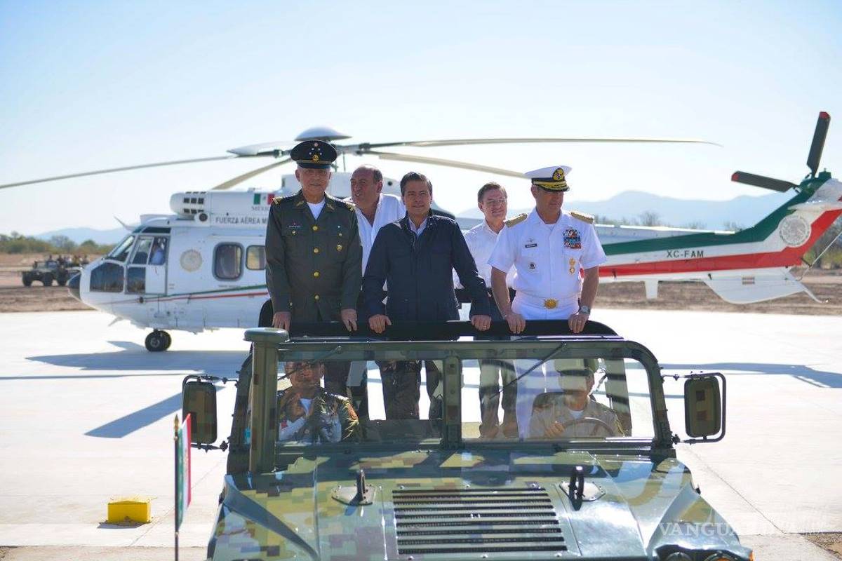 Peña Nieto inaugura cuartel y unidad habitacional militar en San Pedro, Coahuila