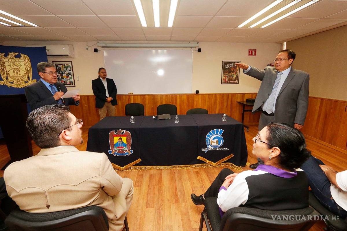 Protesta Martínez Cabrera para segundo periodo en Facultad de Mercadotecnia
