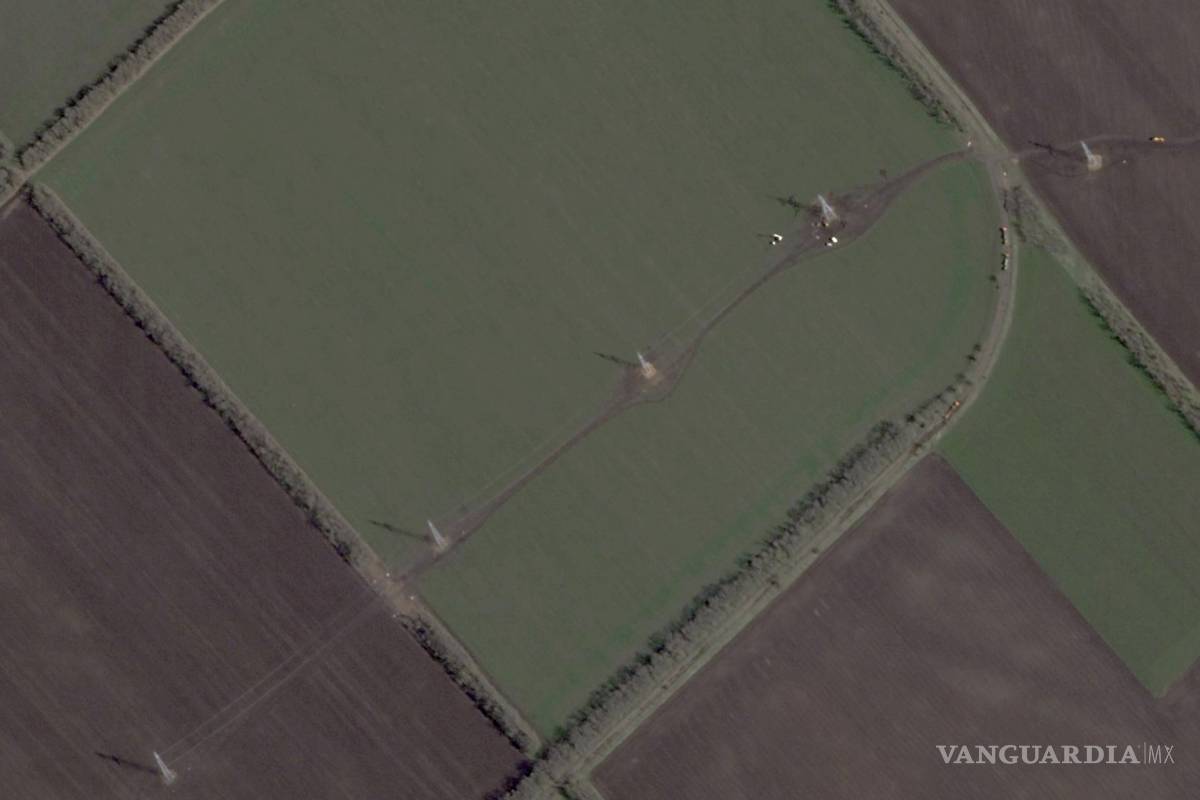 $!Las imágenes proporcionadas por Planet Labs PBC mostraron restos de aviones y áreas quemadas en la Base Aérea de Belaya, una instalación importante para la fuerza de bombarderos de largo alcance de Rusia.