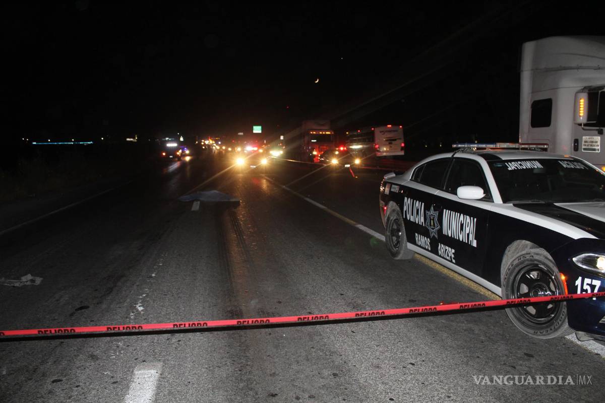 Muere hombre atropellado por varios autos en la carretera Monterrey-Saltillo