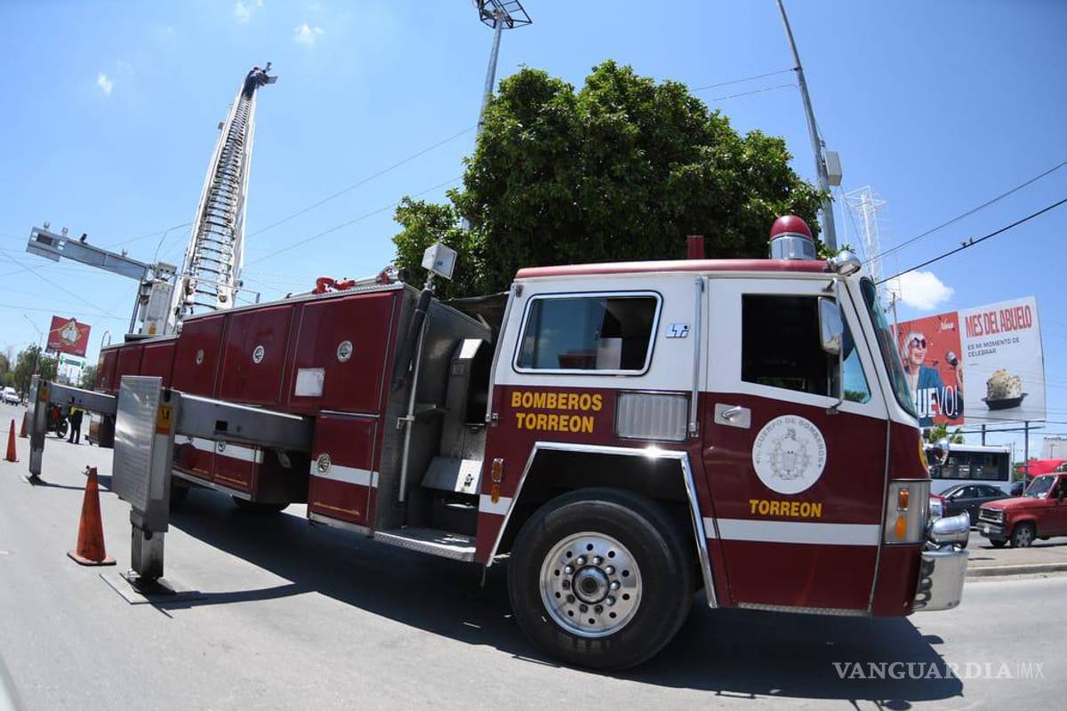 Roban equipo a los Bomberos de Torreón mientras rescataban a sujeto del río Nazas