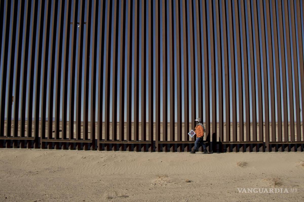 Exigen búsqueda de 13 migrantes desaparecidos en desierto de Chihuahua