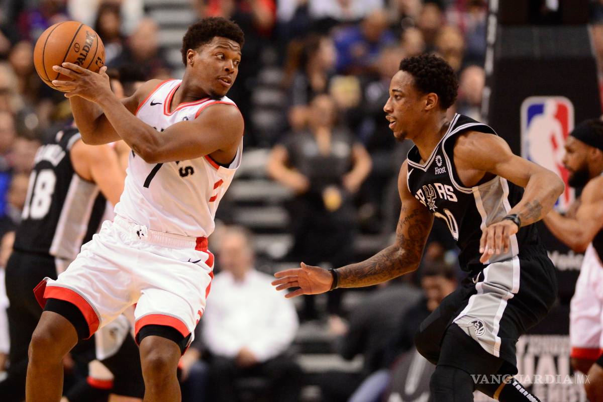 $!Kawhi Leonard aplica la ley del ex' y es el principal autor de la victoria de los Raptors sobre los Spurs