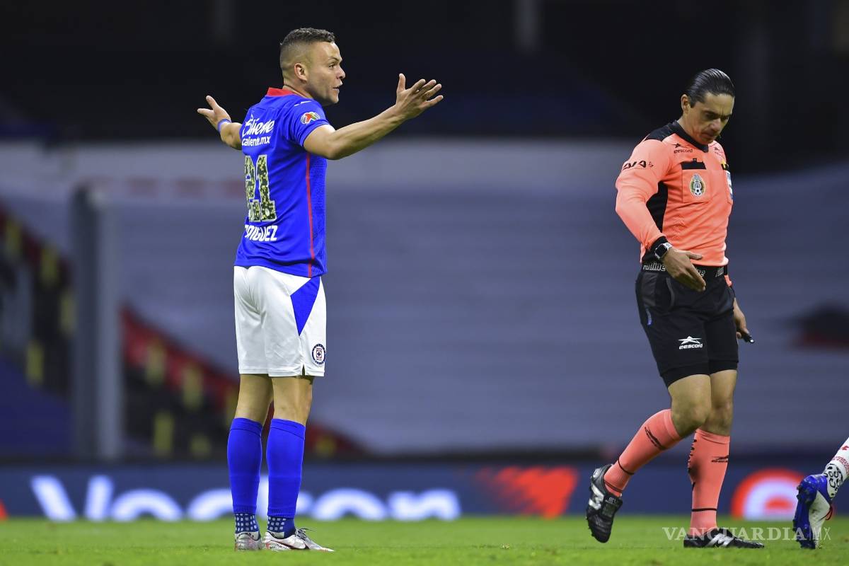 Revelan lo que le dijo 'Cabecita' Rodríguez al árbitro por quitarle el gol