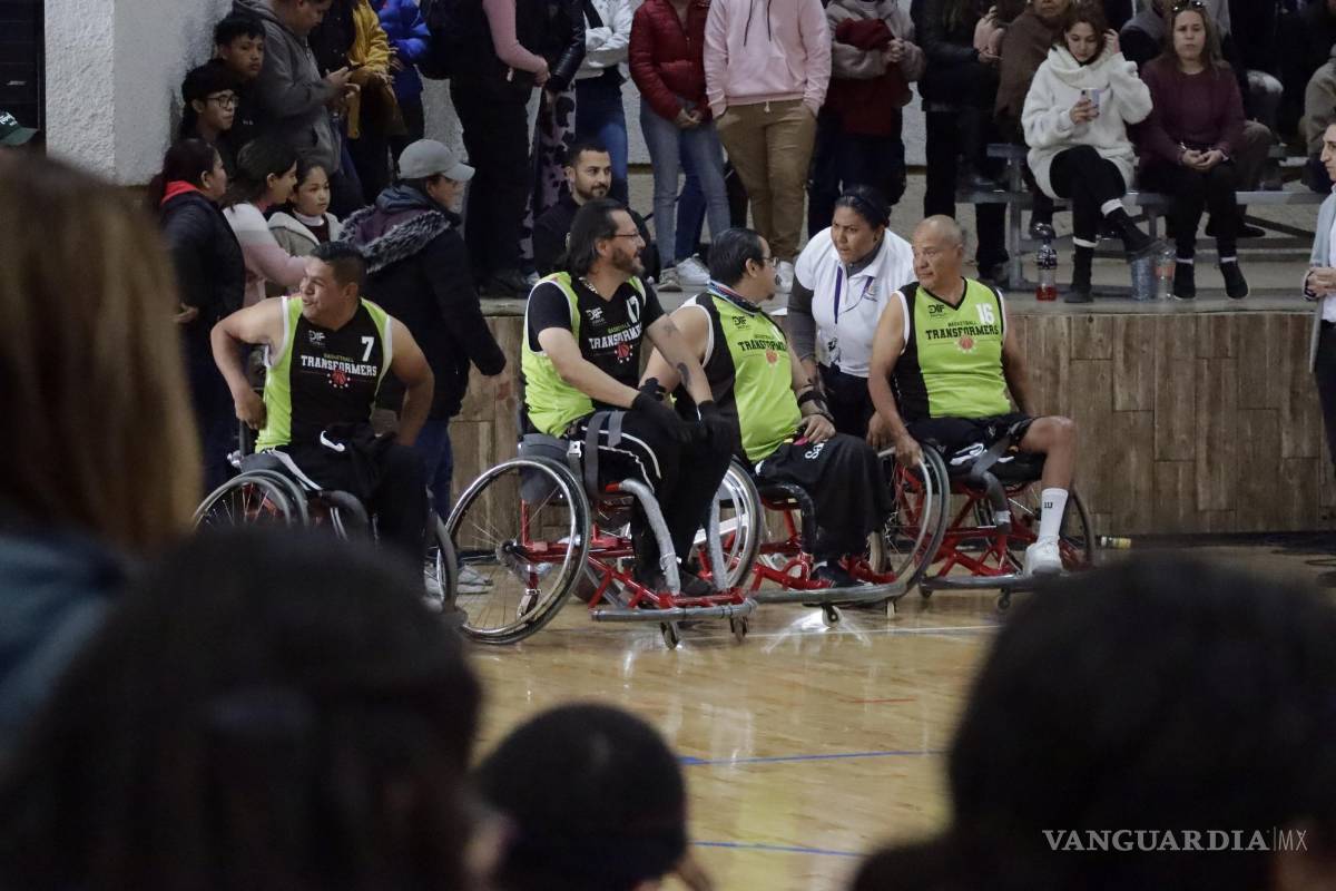 $!El equipo de Saltillo recibió nuevos uniformes.