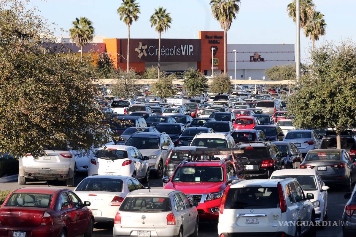 Pandemia de coronavirus quita ánimos a saltillenses de festejar la Navidad