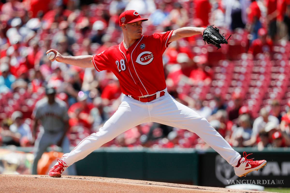 $!En medio de un enjambre de abejas, Cicinnati gana un accidentado partido a San Francisco