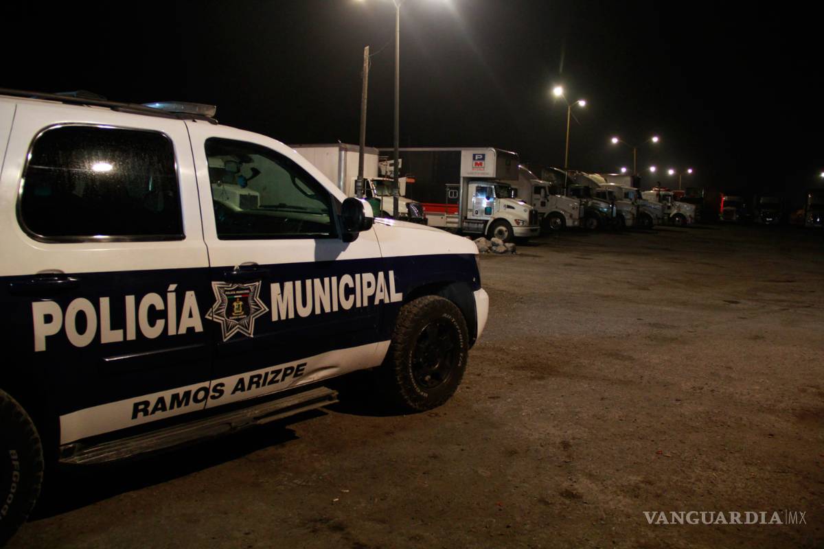 Localizan, horas después, tráiler robado en Ramos Arizpe