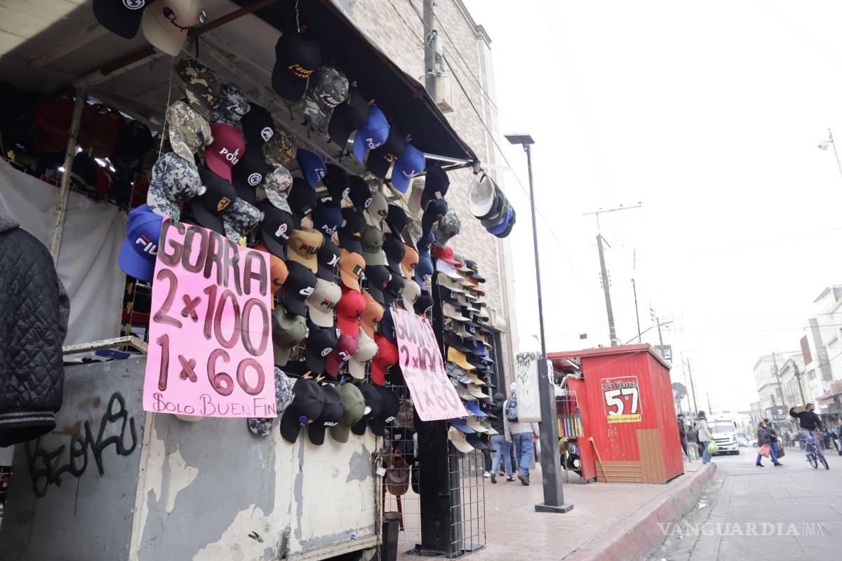 $!En los mercados, en los cruceros, en los puestos comerciales, prácticamente no hay venta de camisetas de los “rantoncitos verdes” y mucho menos de matracas y trompetas de plástico.