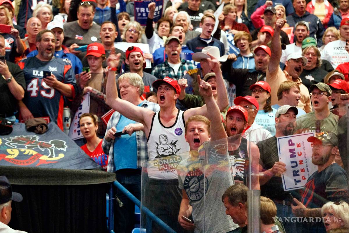 Mítines nazis en EU contra la “perra” (Hillary), el “negro” (Obama), “frijoleros” (mexicanos)