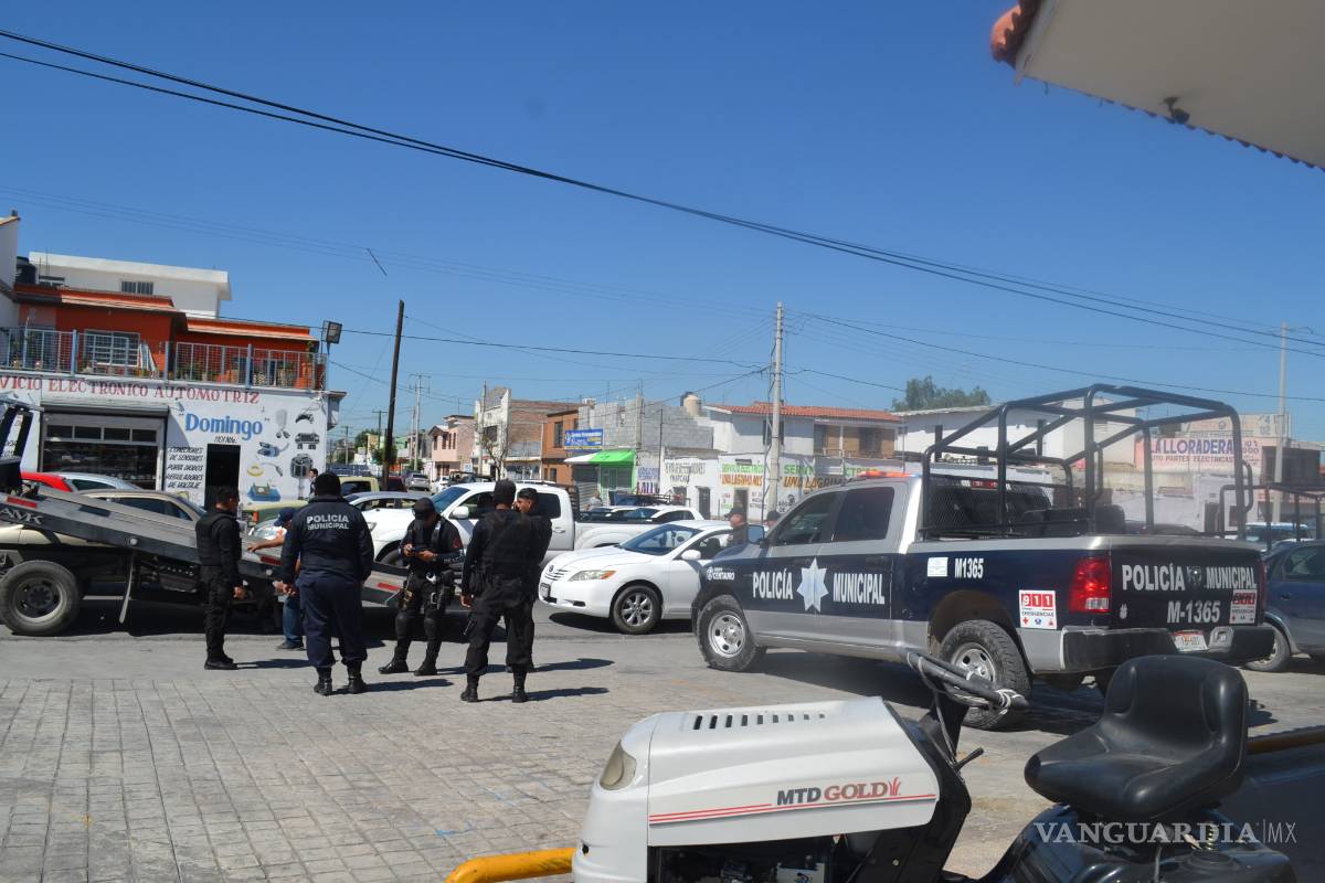 Tras persecución detienen a tres por daños a vehículos