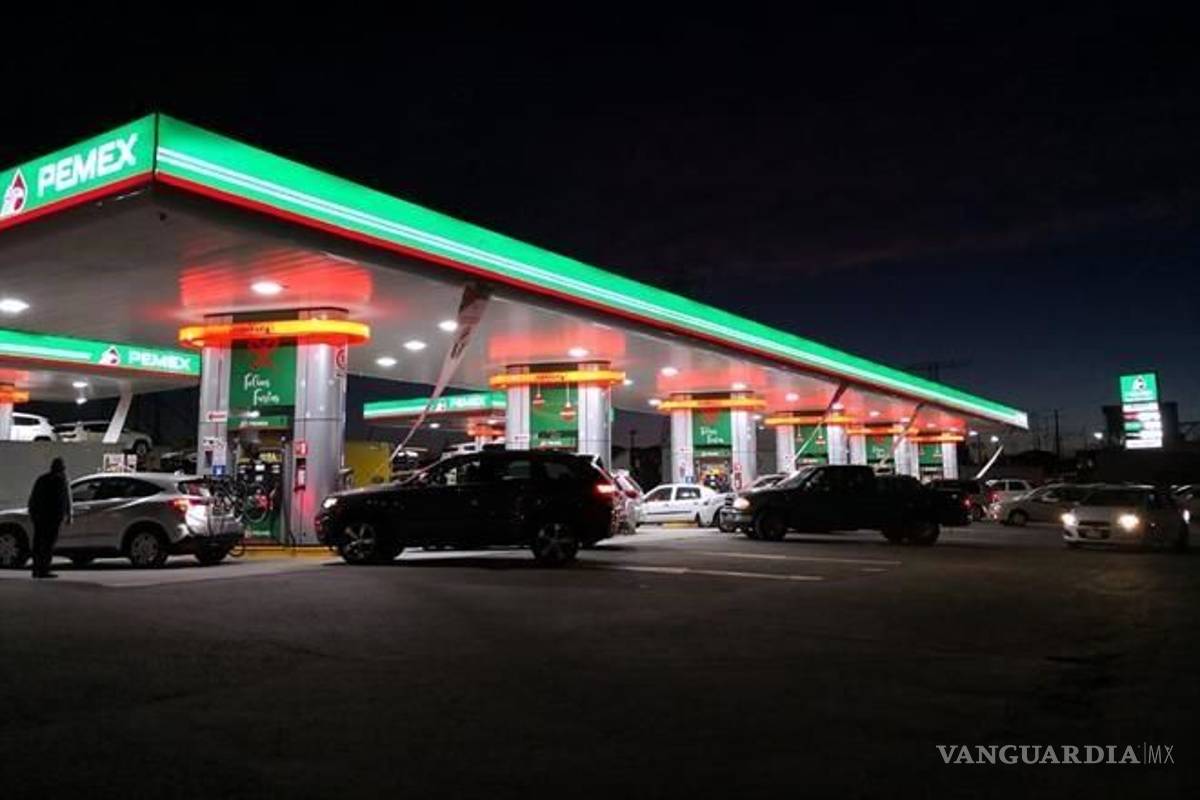 Buscan que gasolineras de Pemex vendan “litros de a litro”