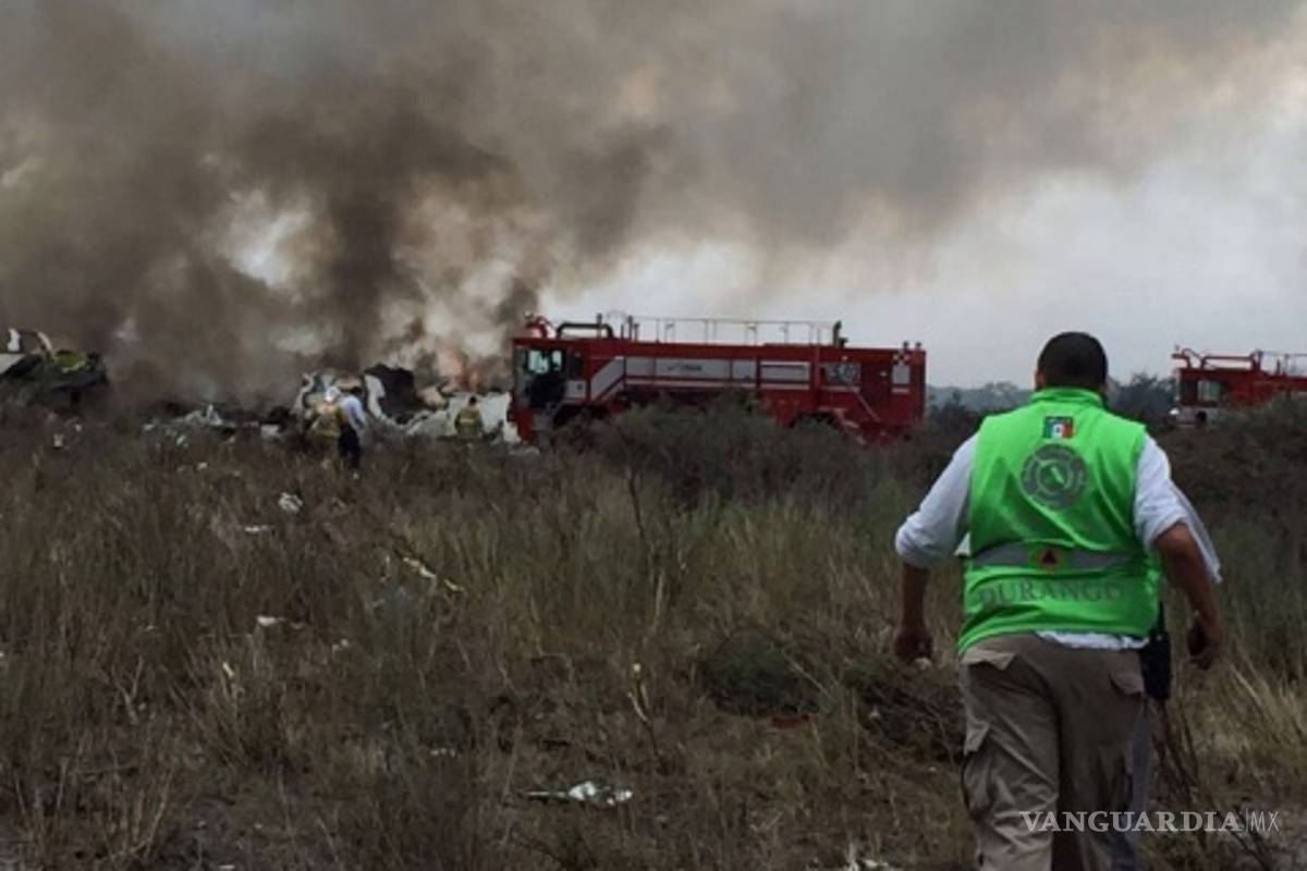 Al menos 65 estadounidenses viajaban en avión accidentado: Embajada