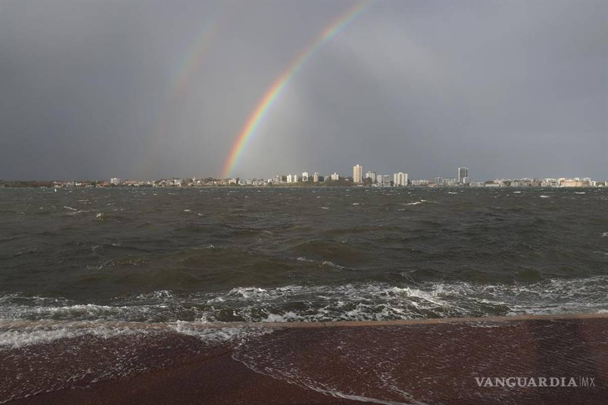 $!Una fuerte tormenta castiga con toda su fuerza la costa oeste de Australia