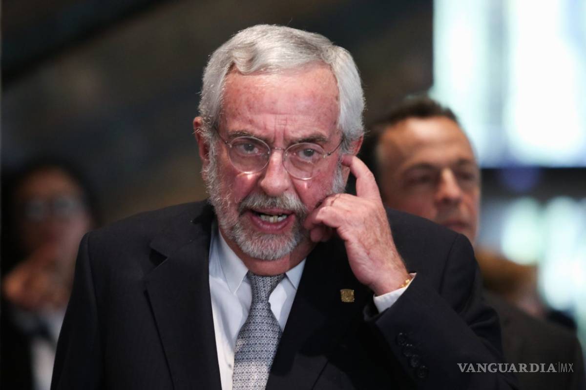 Responde Graue a pliego petitorio de alumnas