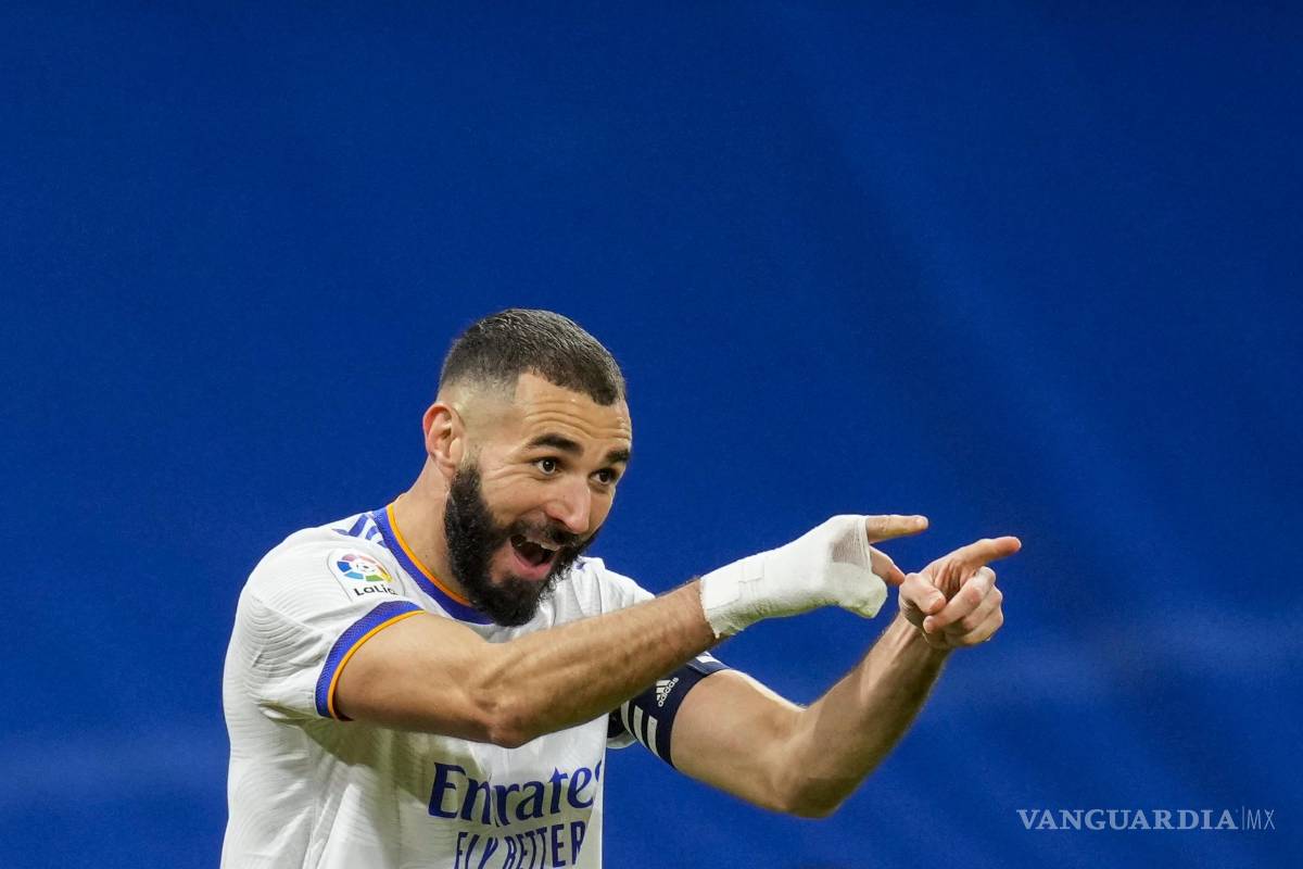 Benzema seguirá con su selección aunque sea condenado