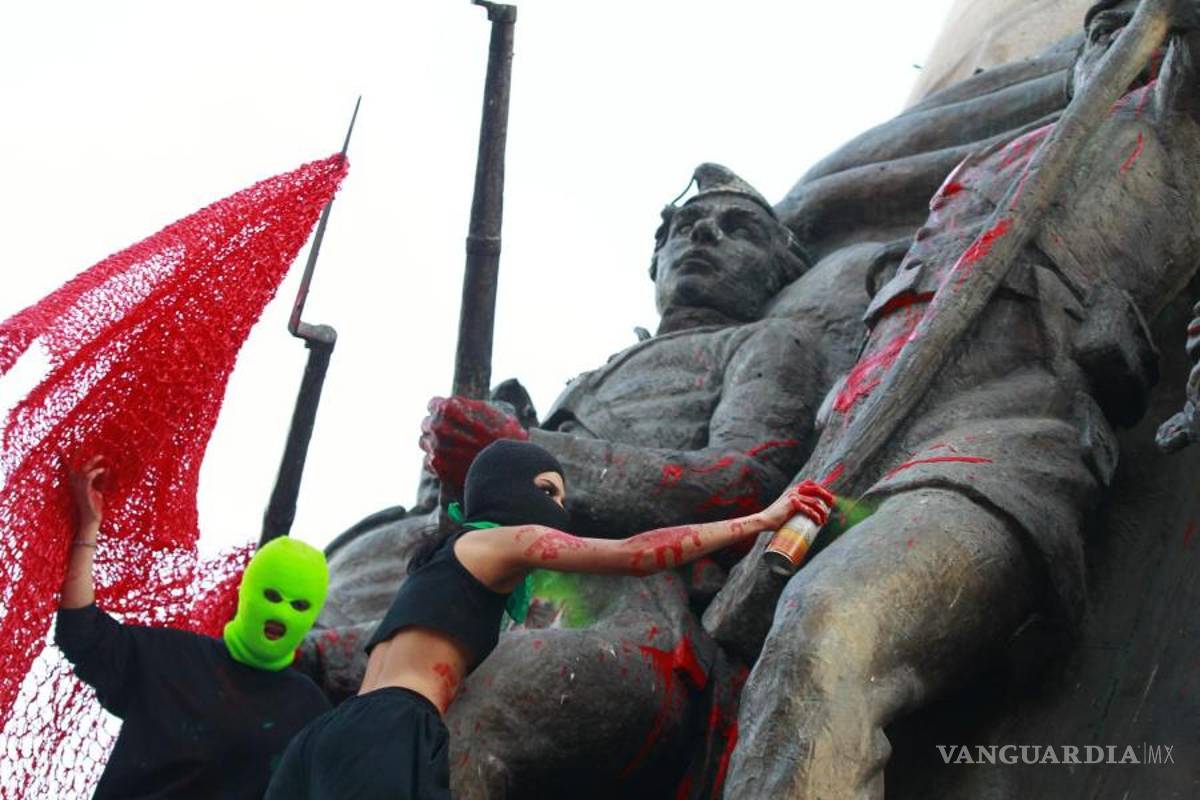 8M: Entre el dolor y la rabia con el grito de “Ni una más” miles de mujeres toman las calles en México (fotos)