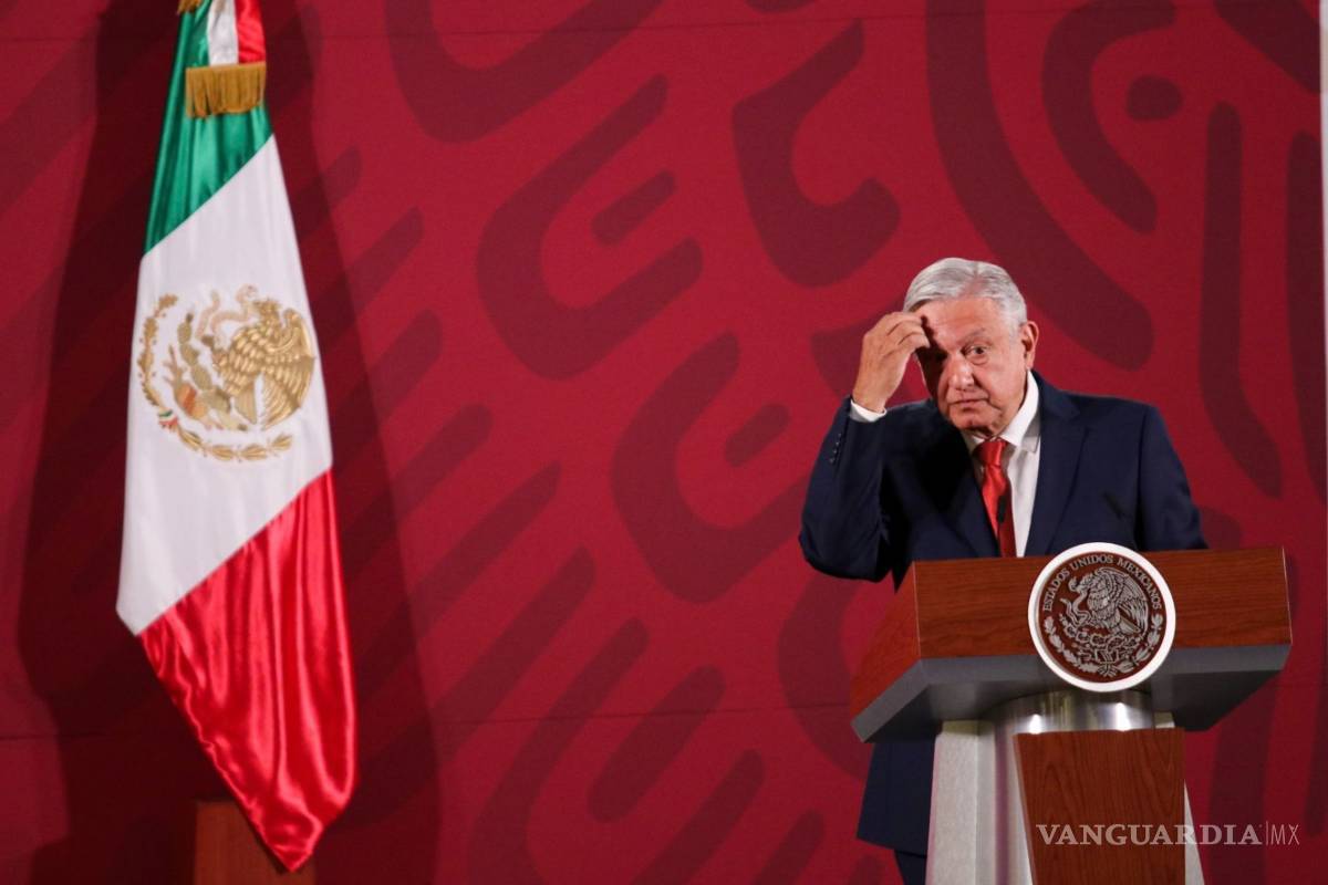 Aprobación de AMLO tiene ligero ‘tropezón’ en octubre: baja a 59%