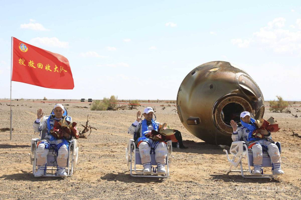 Regresan a la Tierra los tres astronautas chinos de la estación espacial Tiangong (videos)