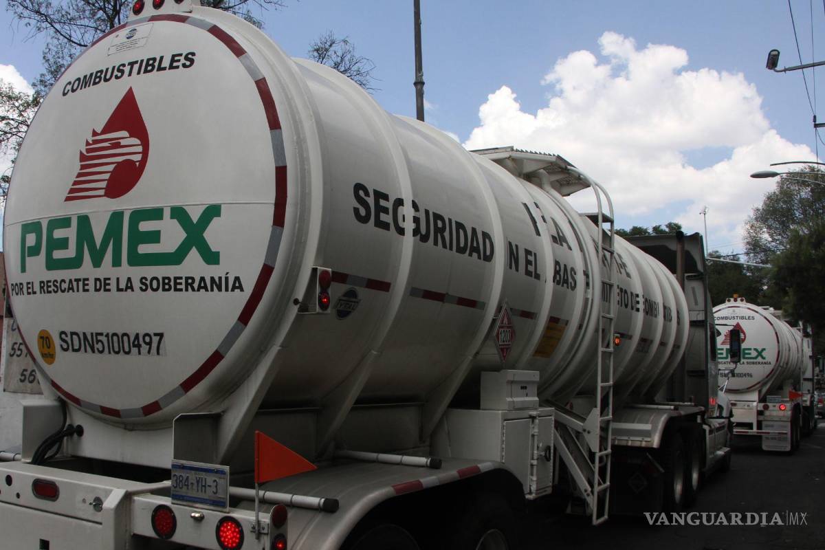 Producción de petrolíferos de Pemex hila 3 meses con descenso