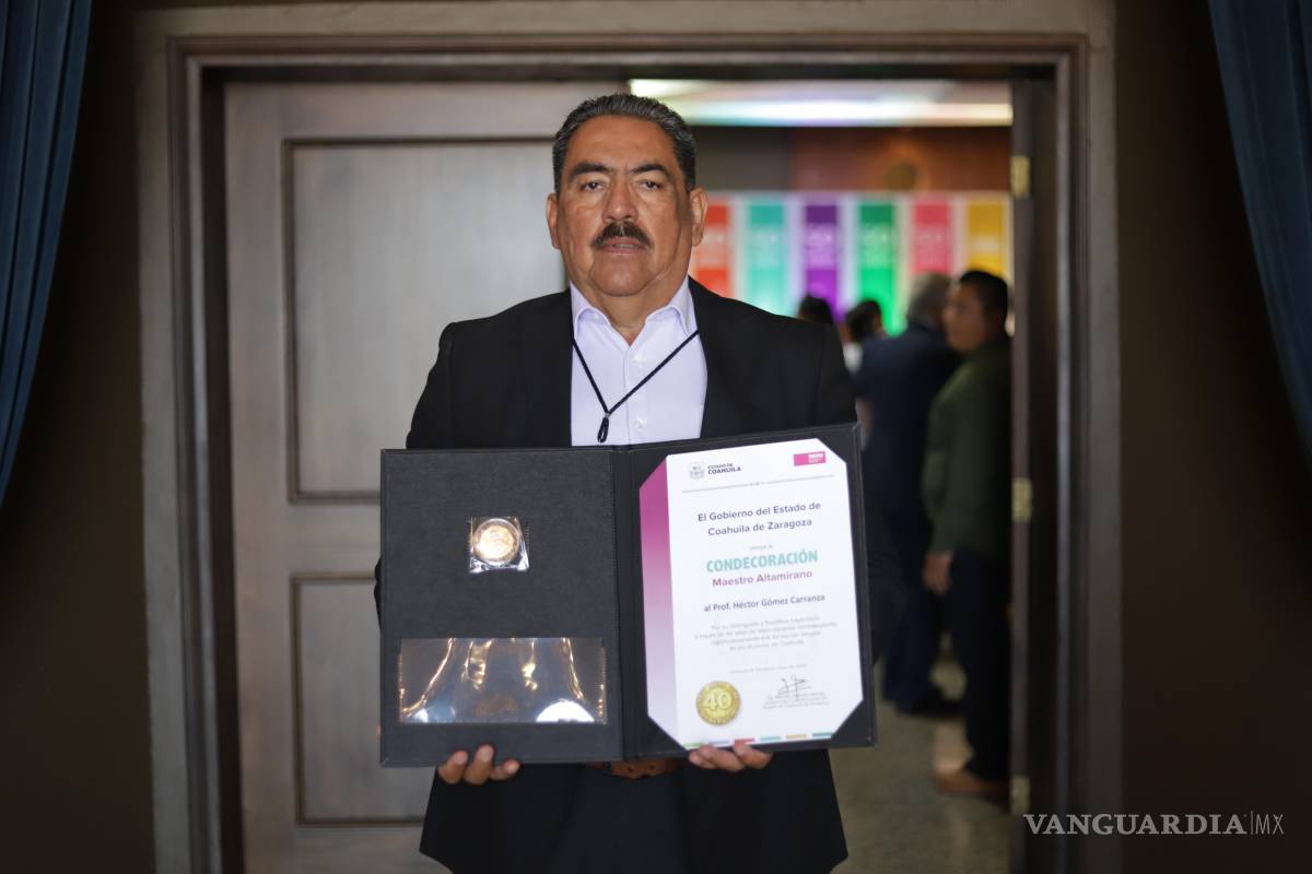 $!Héctor Gómez Carranza señaló que la educación ha tenido avances, pero también retrocesos derivados de decisiones gubernamentales.
