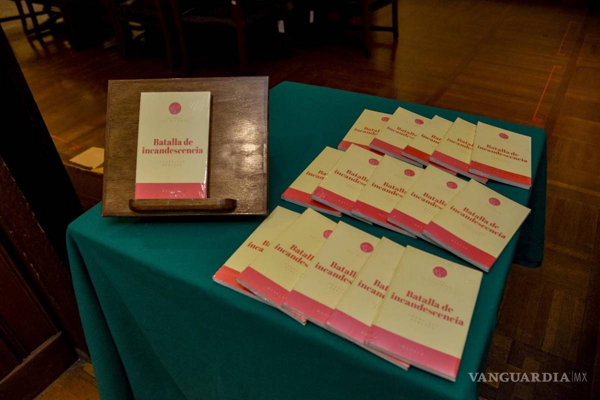 $!Presenta Francisco Robledo su viaje a lo fantástico: ‘Batalla de Incandescencia’