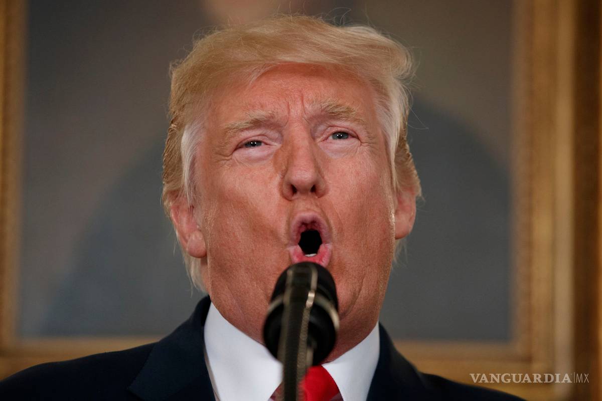 Marcha de supremacistas: El auge de la ultraderecha le estalla a Donald Trump