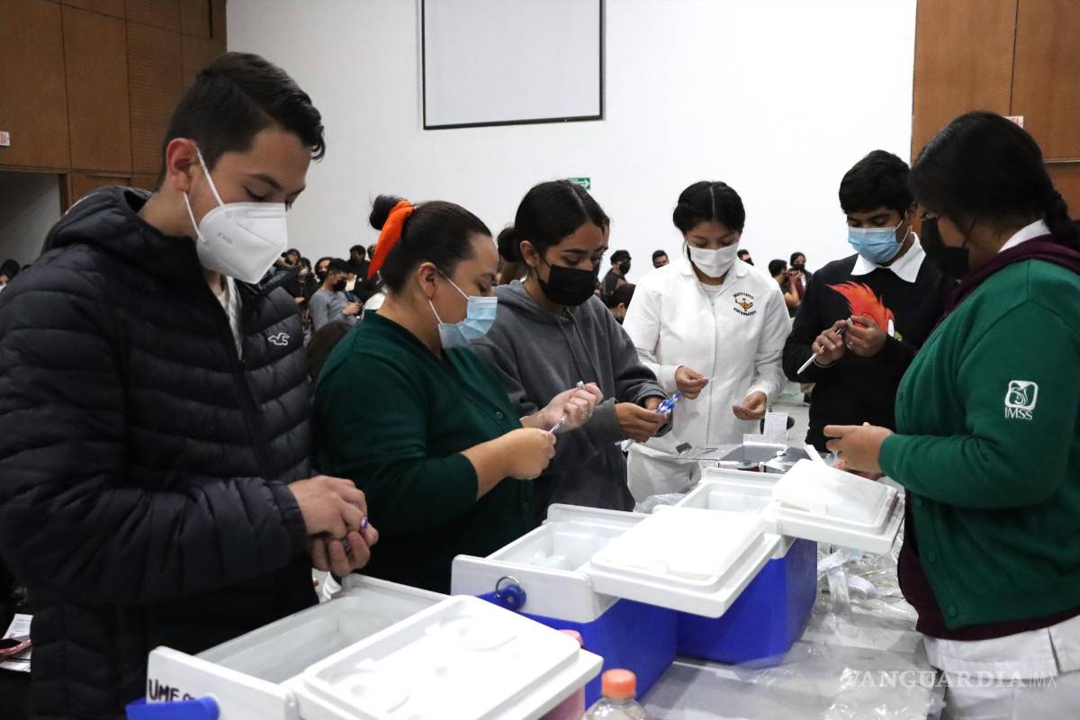 $!“No era así de fuerte cuando comencé. La enfermería me hizo fuerte”; hablan ángeles y superhéroes con estetoscopio. FOTO: FRANCISCO MUÑIZ/VANGUARDIA