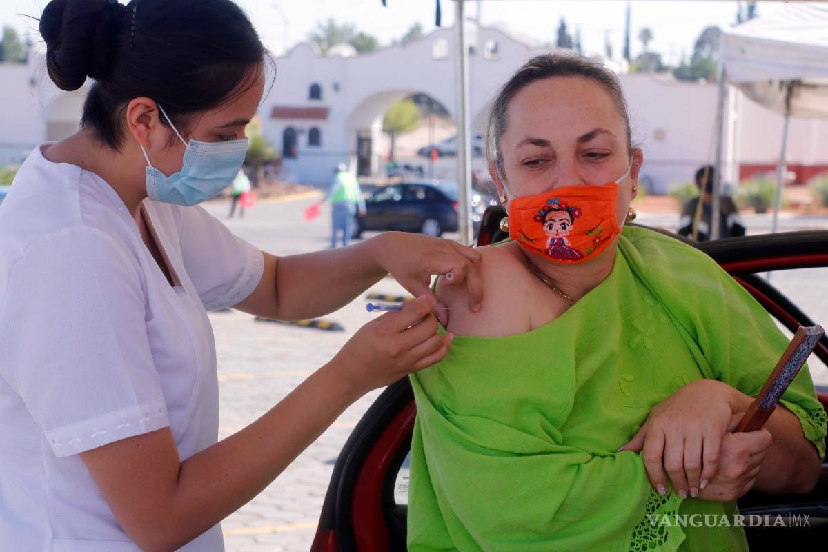 Reporta SSa de NL 117 contagios en personas con dos dosis de vacuna