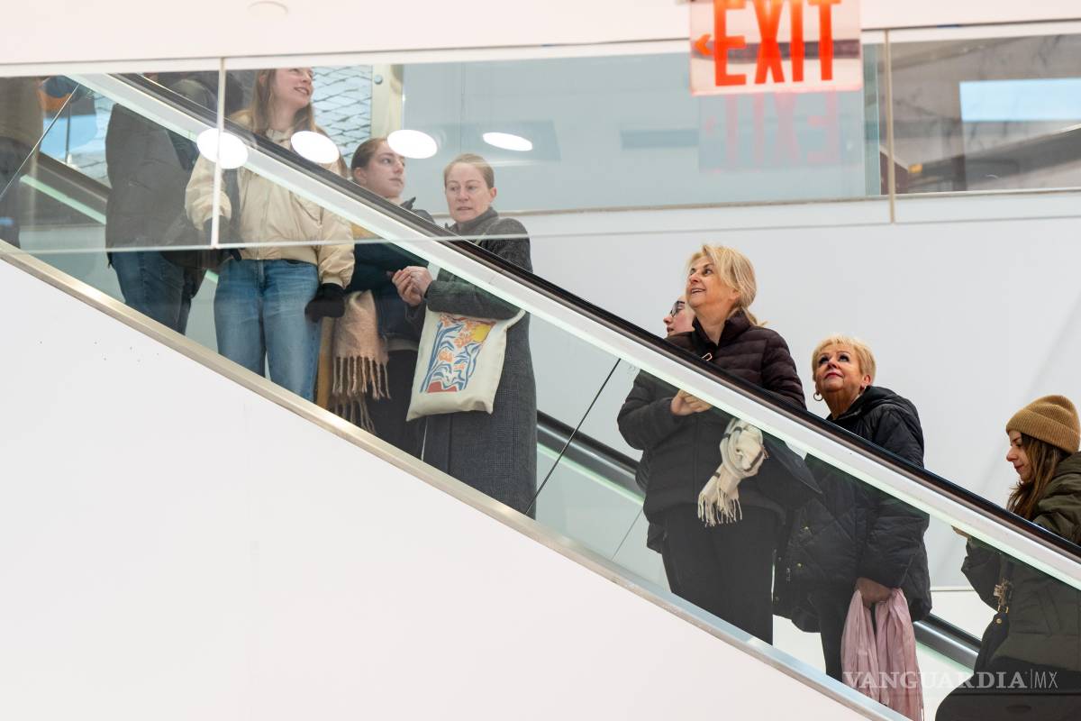 $!Los compradores del Viernes Negro ingresan a la tienda insignia de Macy’s a la hora de apertura en Nueva York el viernes 28 de noviembre de 2025.