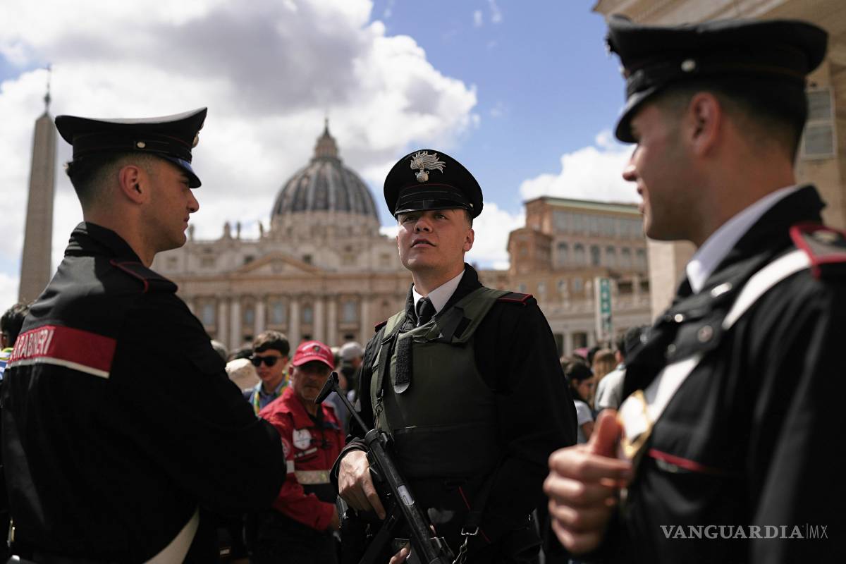 $!Policías, carabineros y agentes de tráfico se sumarán a al menos 1,500 soldados para hacer vigilancia durante el funeral del Papa Francisco.