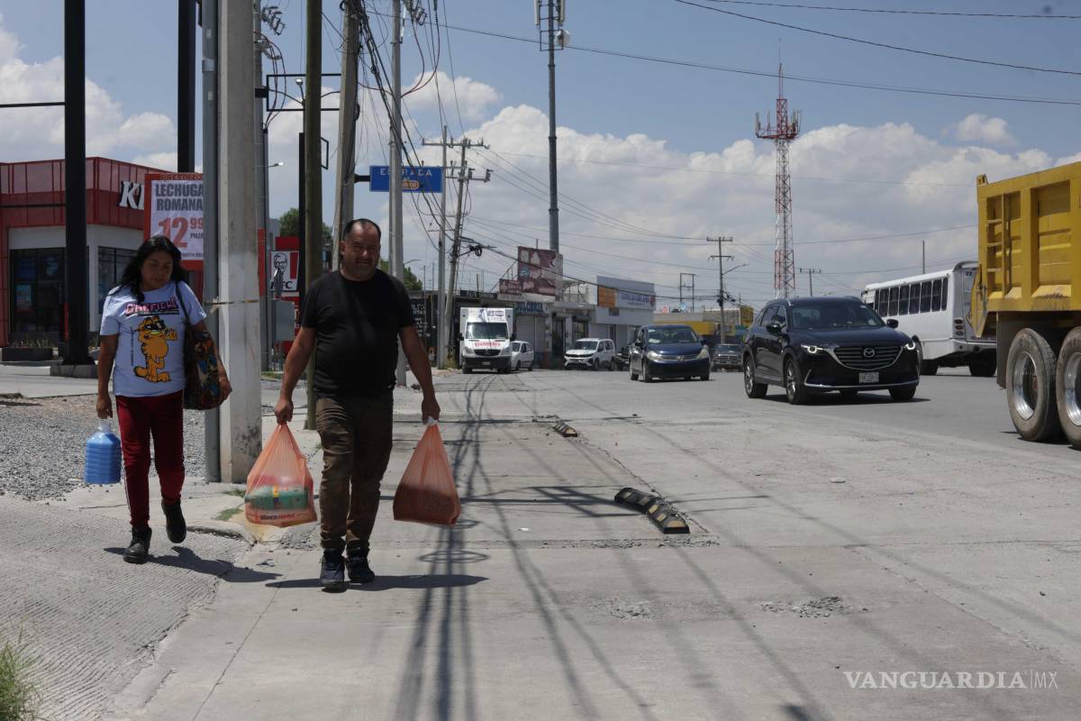 $!La infraestructura ciclista de Saltillo presenta deterioro y falta de inversión, con tramos de ciclovías prácticamente desaparecidos.