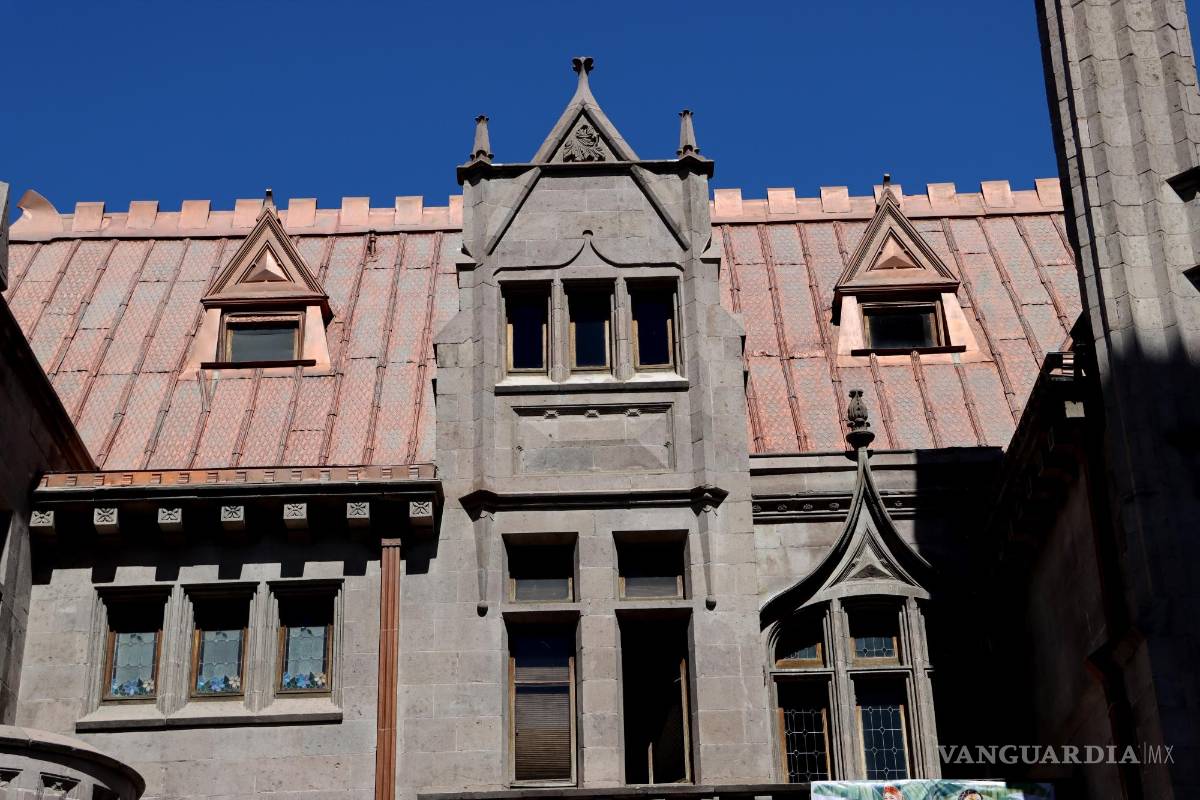 $!‘La Casa Purcell es una isla en un océano mexicano’: Arturo Villarreal relata la historia del emblemático edificio en libro