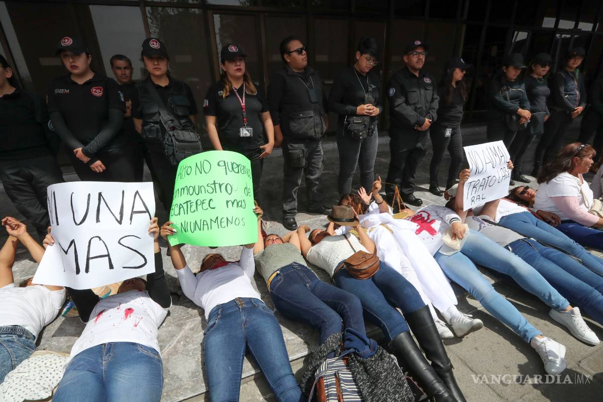 Salen en defensa de AMLO las mujeres de la 4T